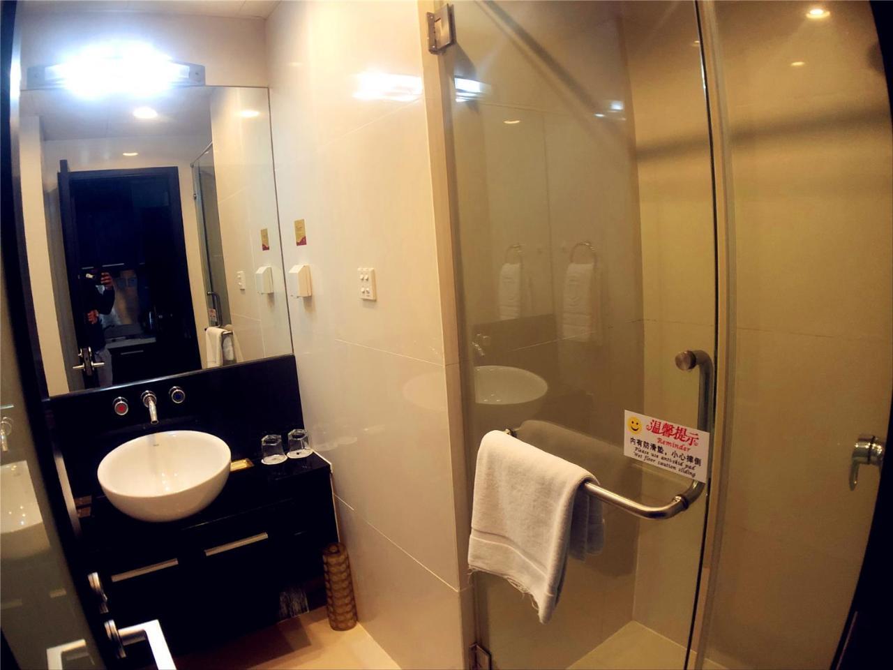 Urban Hotel Shanghai Bagian luar foto